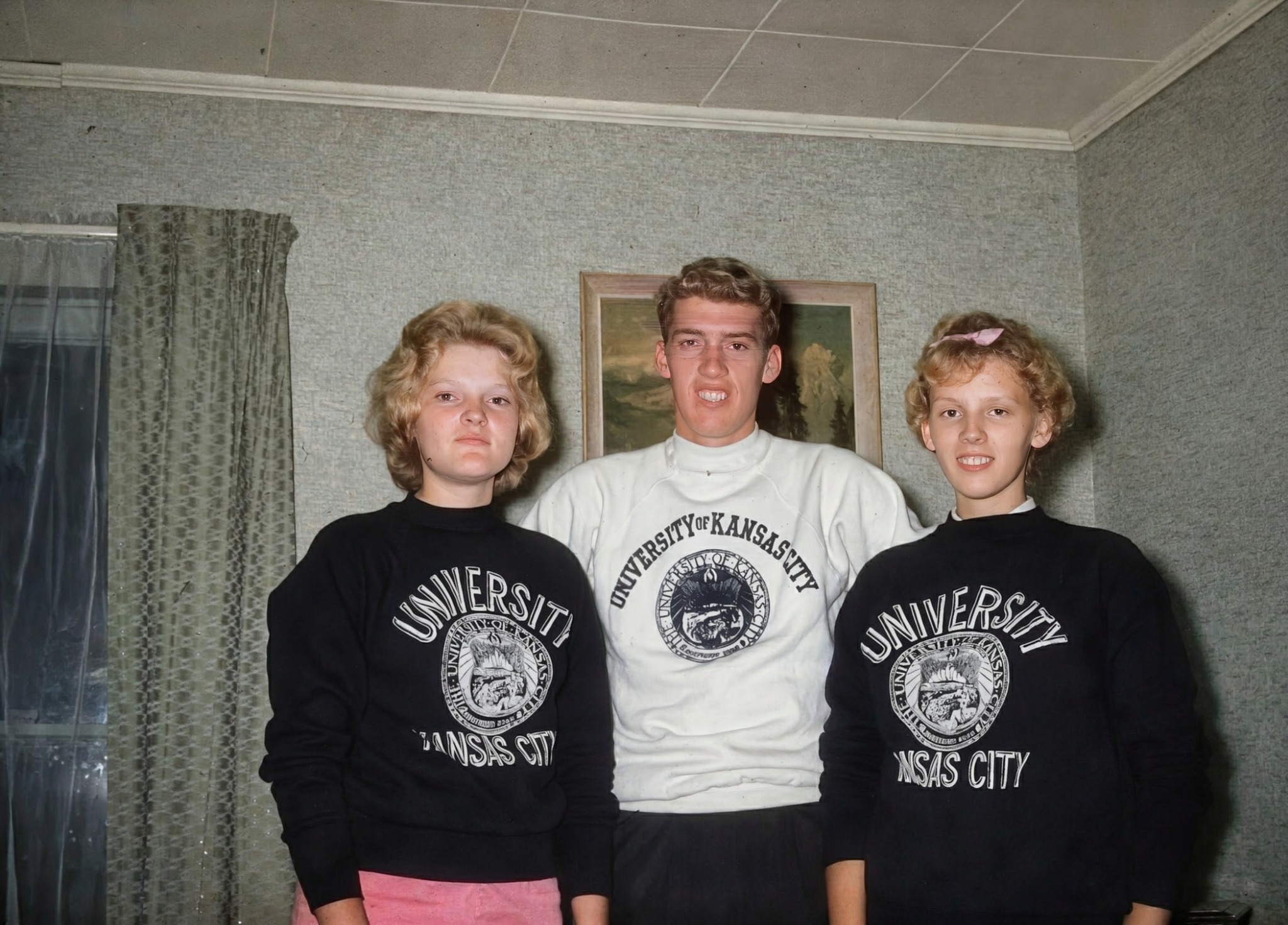Sharon with siblings when they were young